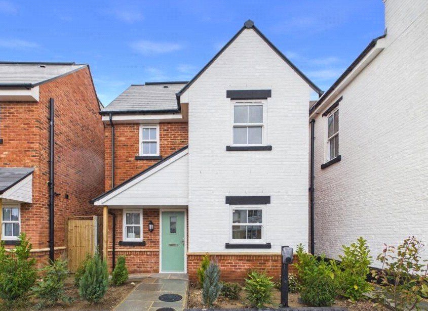 Property photo 1 of 17 Front View