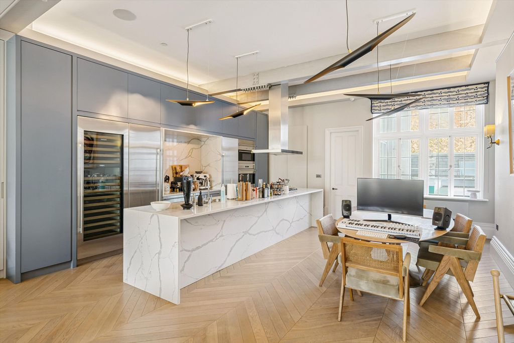 Property photo 2 of 13 Image