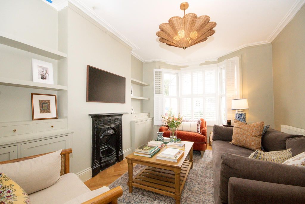 Property photo 2 of 11 Img_392337_4_Original