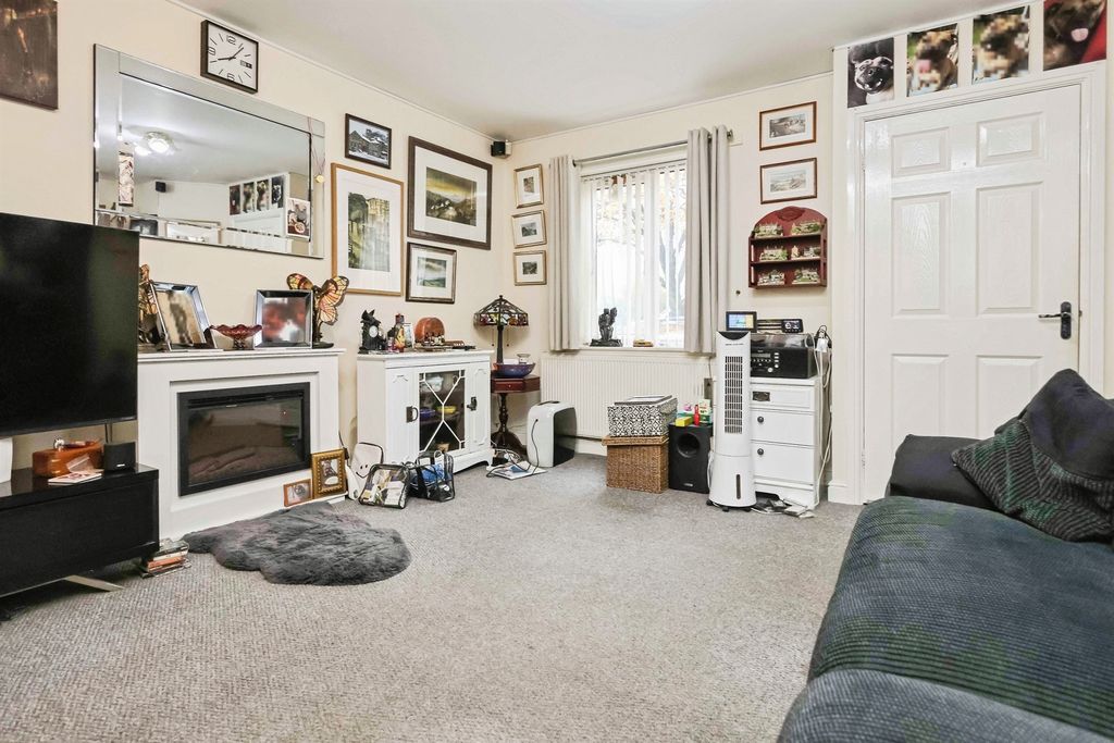 Property photo 3 of 15