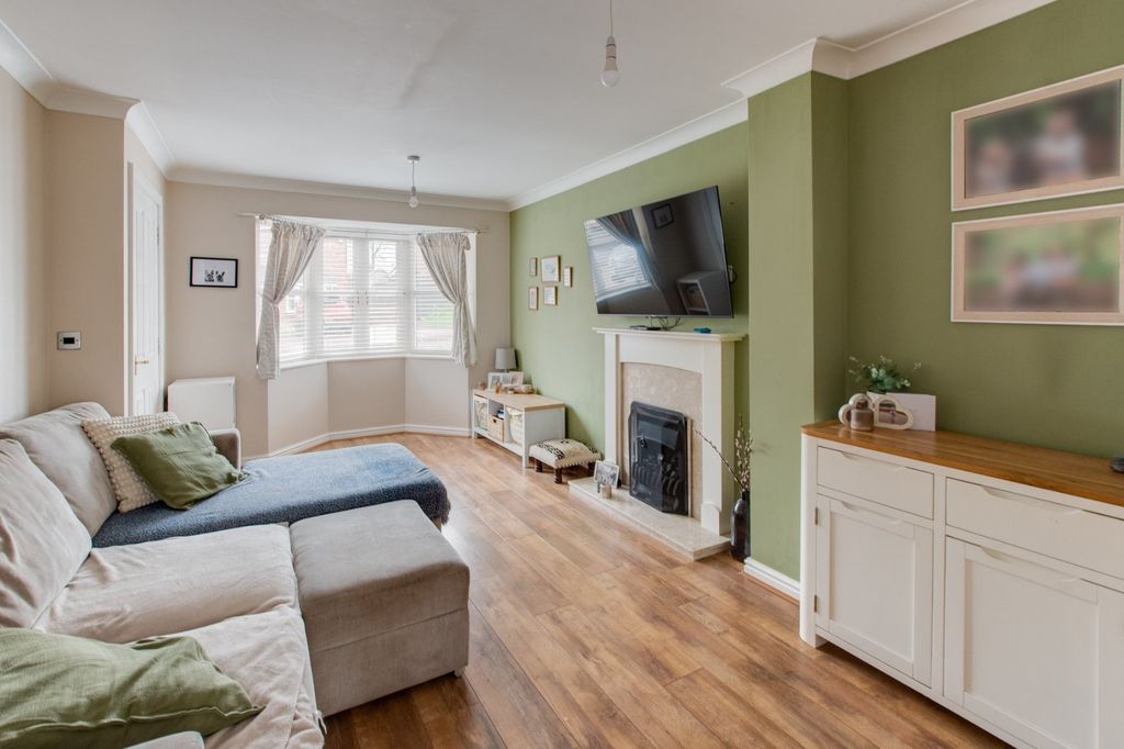 Property photo 2 of 16 Picture No. 15