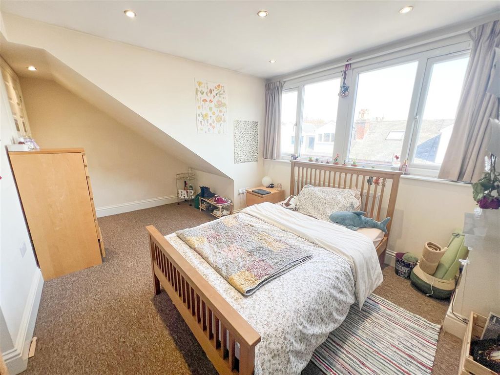 Property photo 2 of 12 Img_5658.Jpg