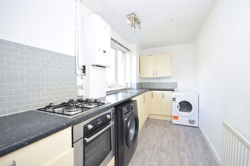 Property photo 2 of 7