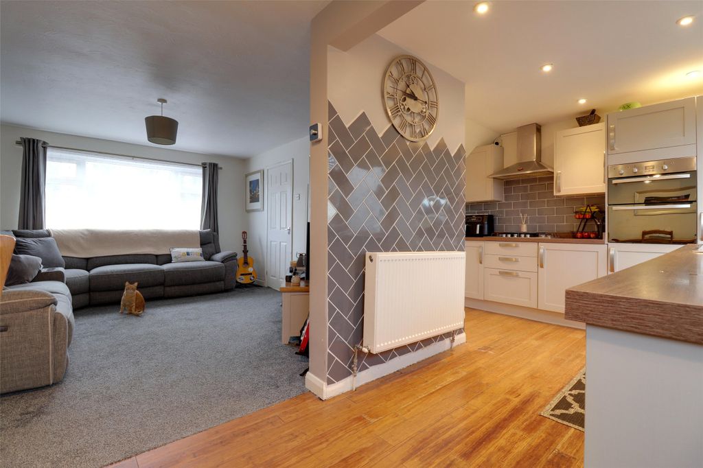 Property photo 3 of 15 3 - Open Plan Living