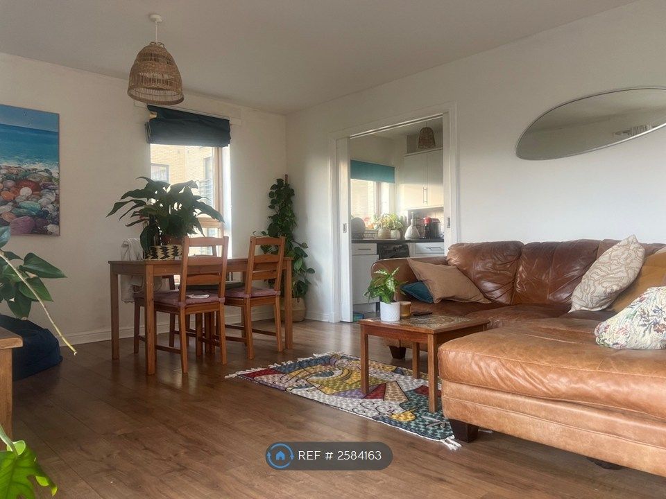 Property photo 2 of 8 Living Room