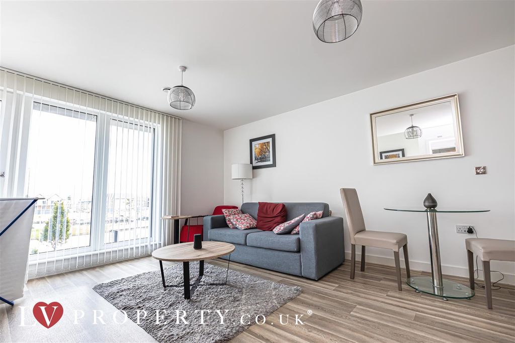 Property photo 2 of 8 S8.Jpg