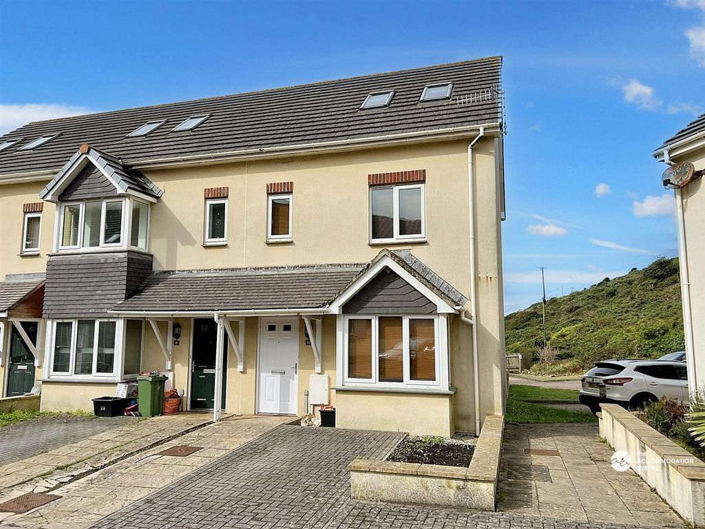 Property photo 2 of 21 Main Exterior