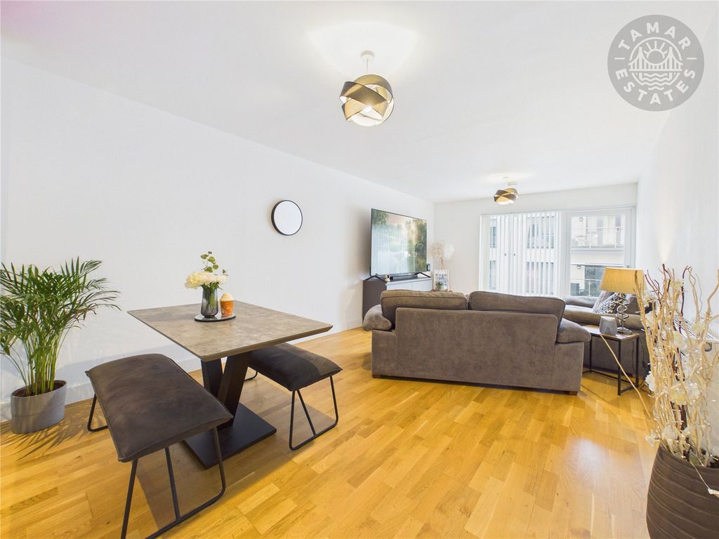 Property photo 2 of 15 Lounge/Kitchen/Diner