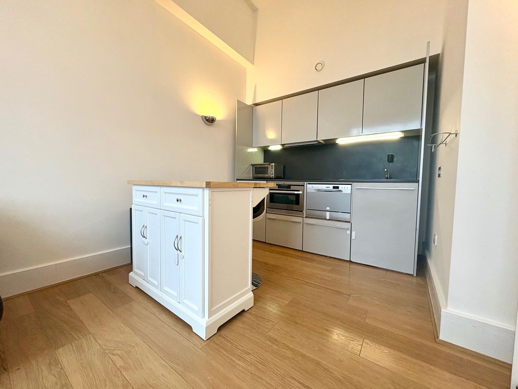 Property photo 1 of 9 View