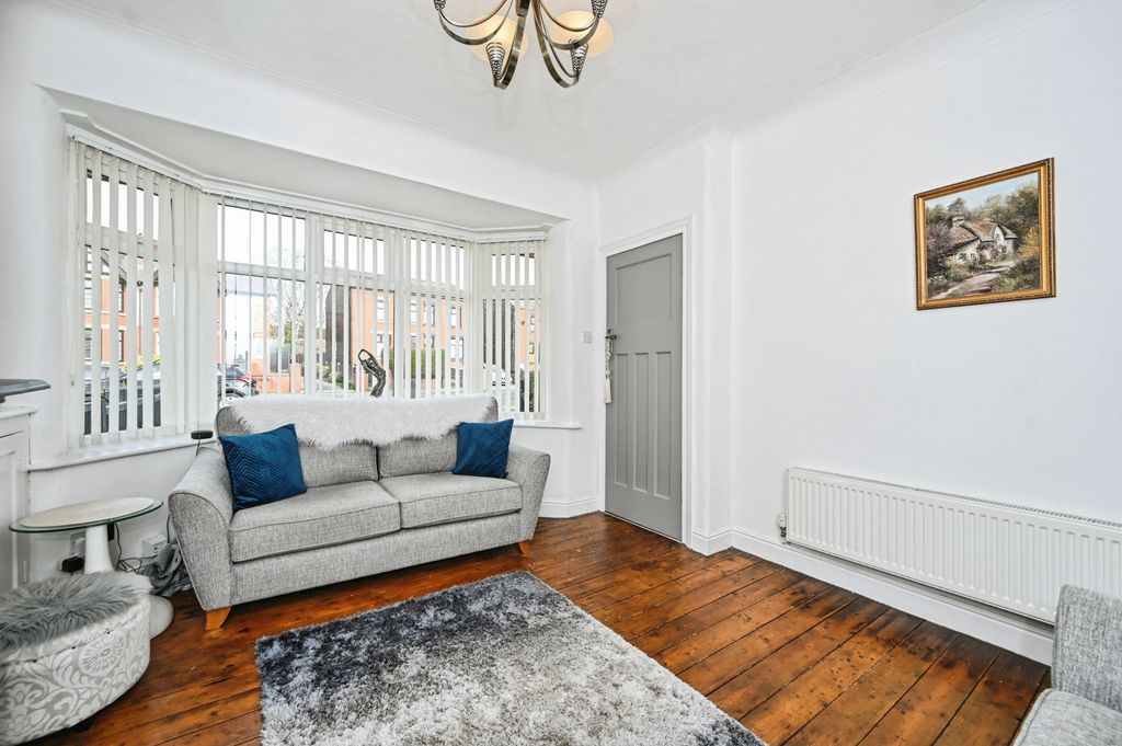 Property photo 3 of 15 Sitting Room