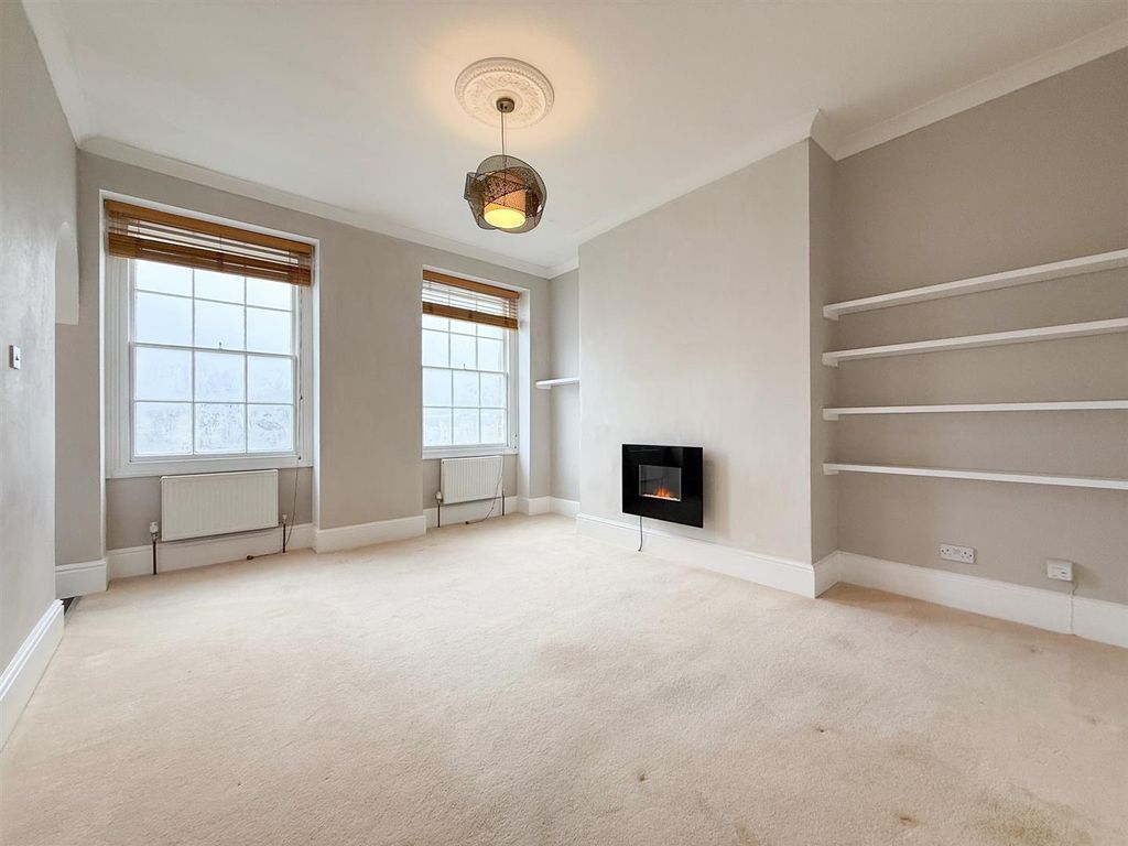 Property photo 2 of 5 Sitting Room