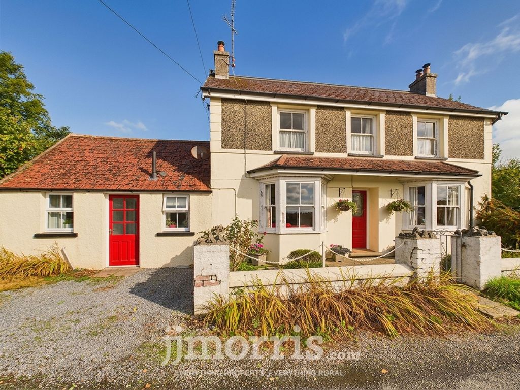 Property photo 3 of 36