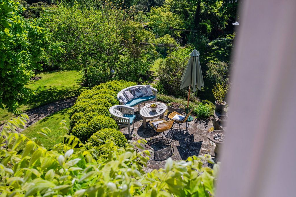 Additional image 22 of 5 bed semi-detached house for saleBluehouse Lane, Oxted RH8