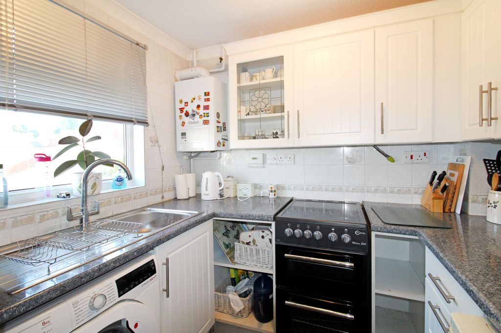 Property photo 3 of 9