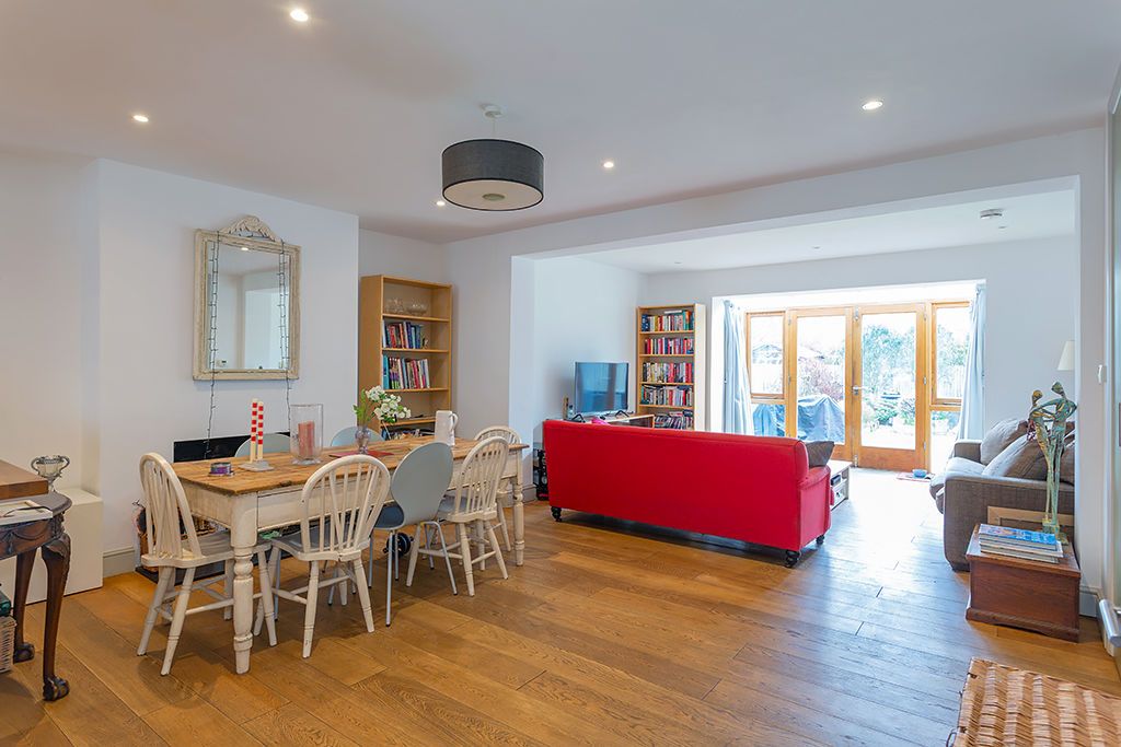Property photo 3 of 23 Dining Area