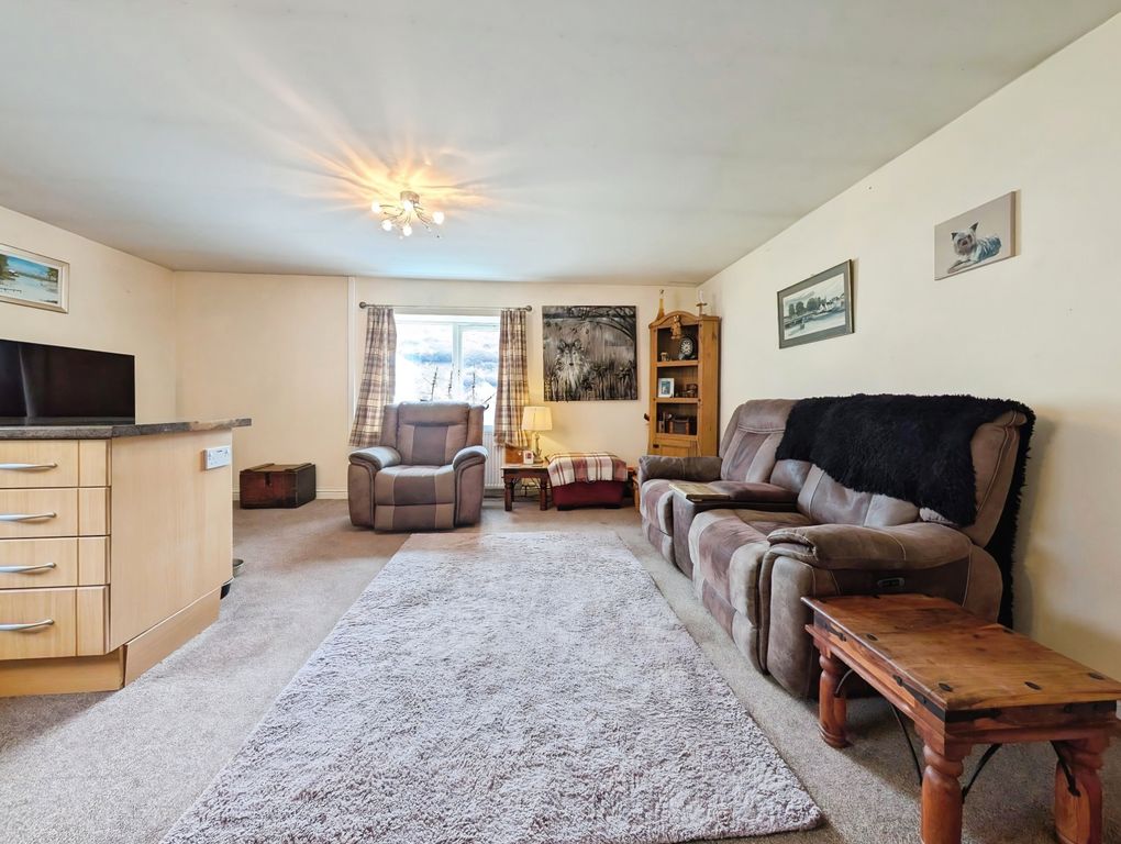 Property photo 3 of 20 Sitting Area