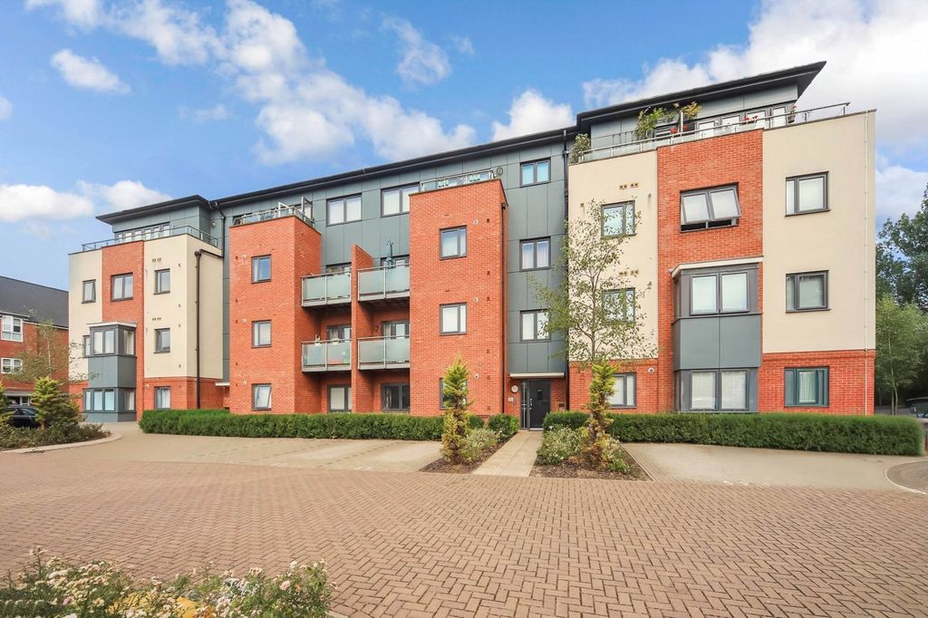 Property photo 1 of 12