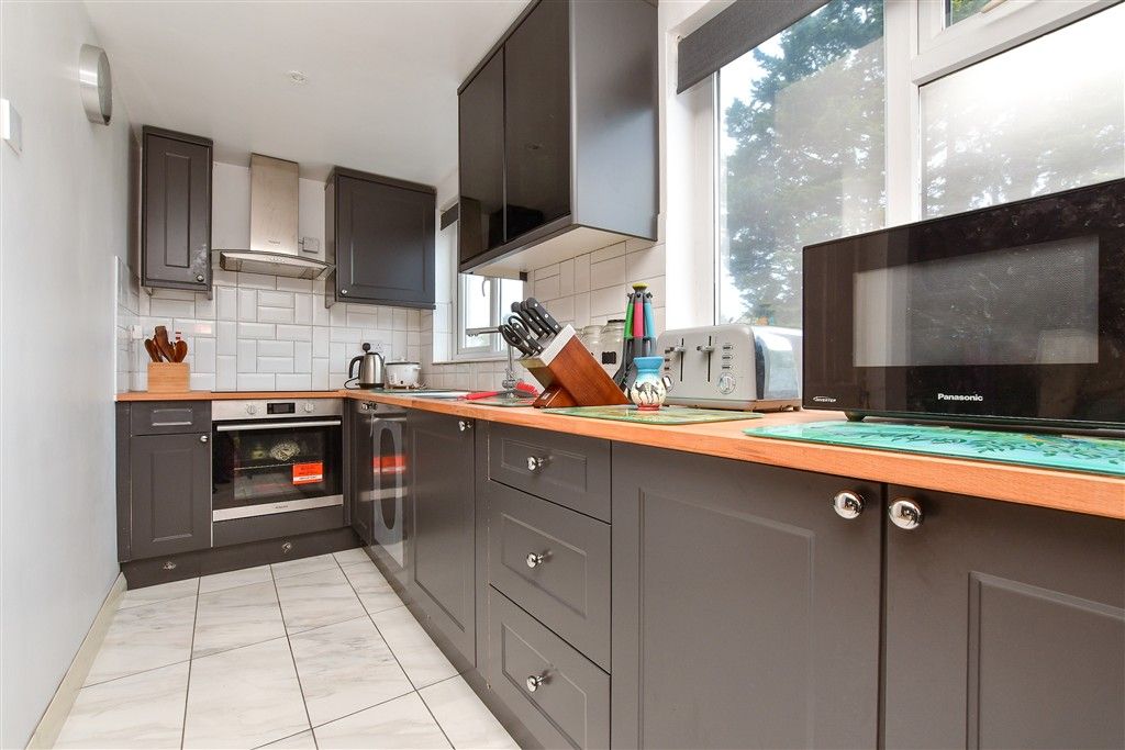 Property photo 3 of 7 Lounge / Kitchen / Diner