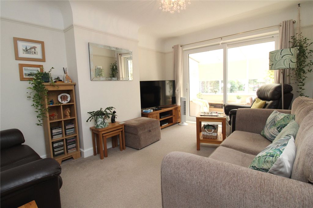 Property photo 2 of 13 Picture No. 30