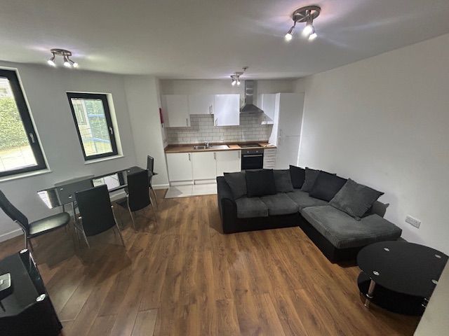 Property photo 1 of 4 Living Room