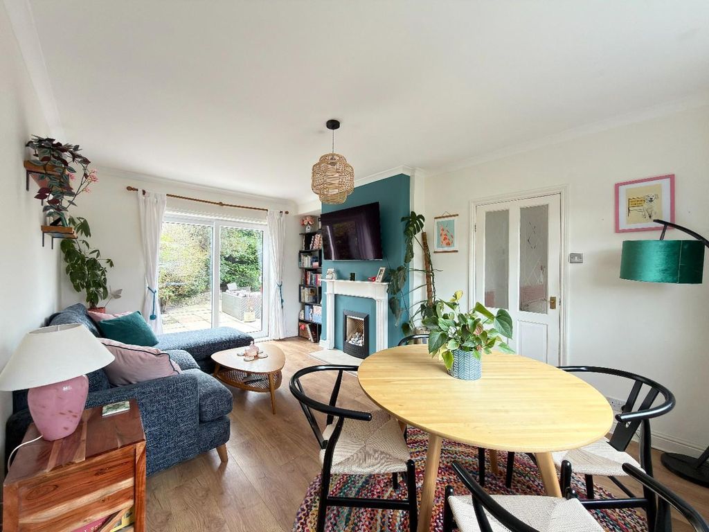 Property photo 3 of 35