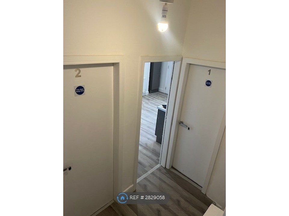 Property photo 2 of 35