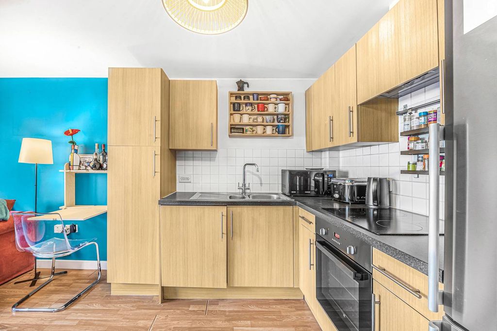 Property photo 3 of 8