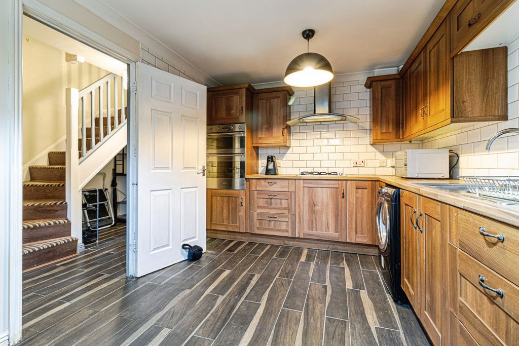 Property photo 2 of 14 Kitchen