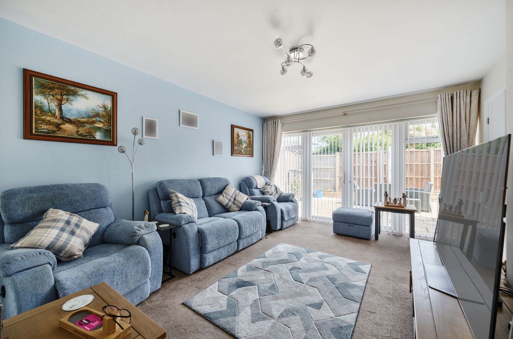 Property photo 2 of 21 13-1295875-14-682...