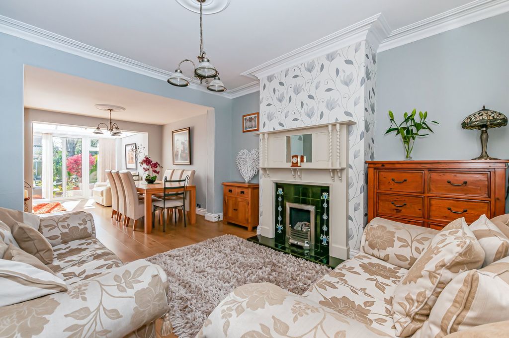 Property photo 3 of 25