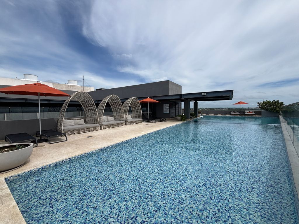 Property photo 1 of 42