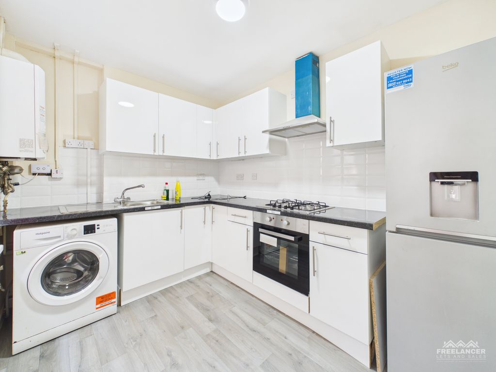Property photo 2 of 16 Kitchen