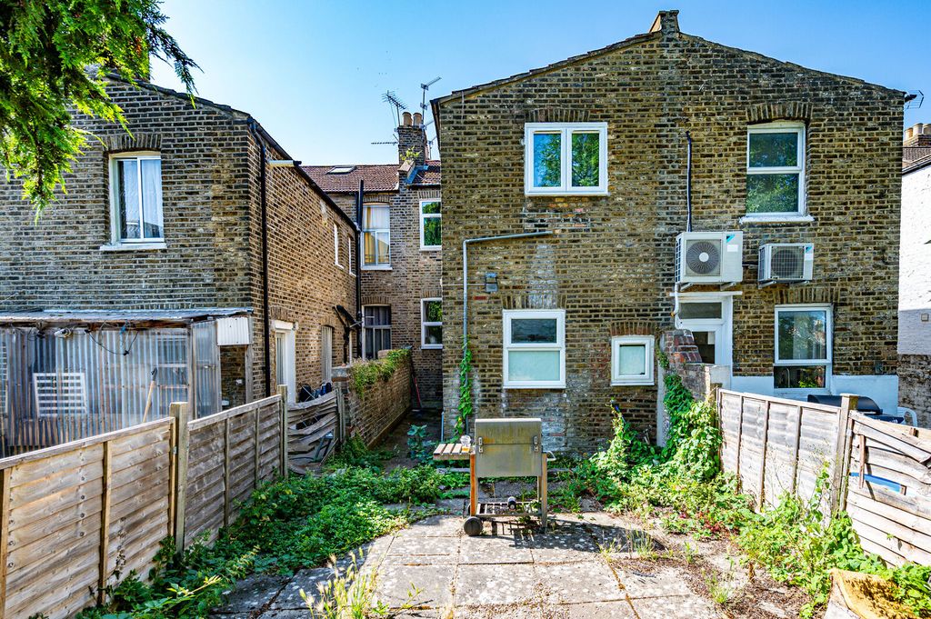 Property photo 2 of 14