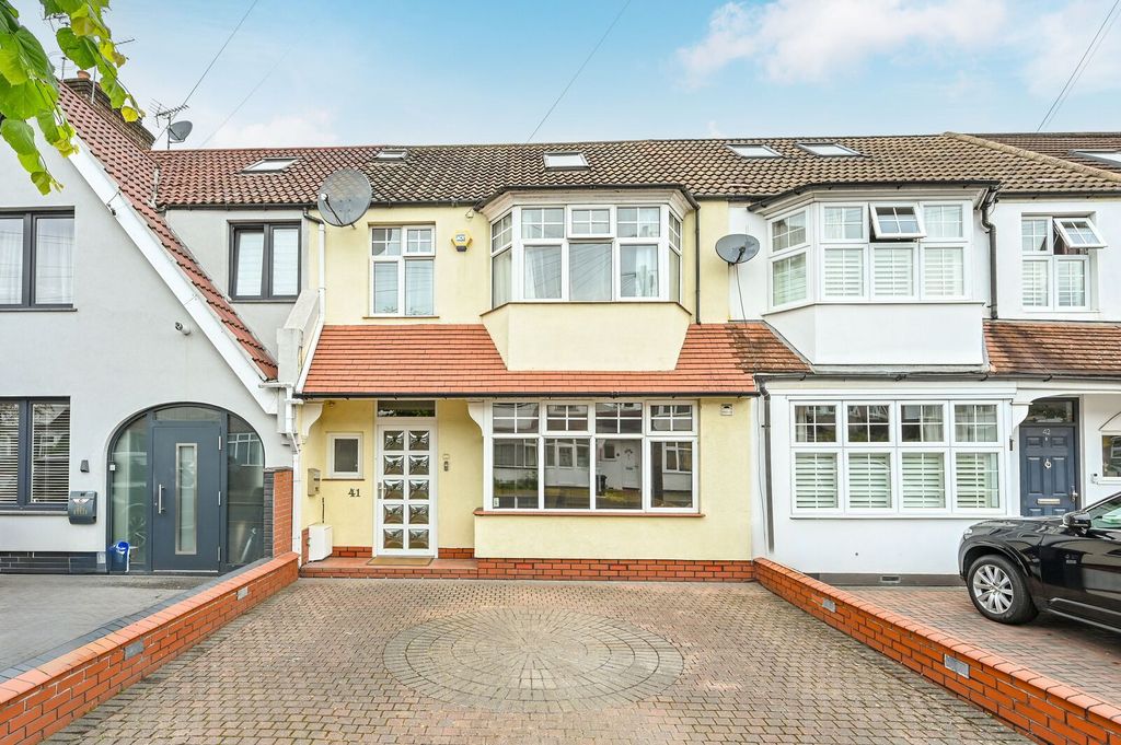 Property photo 1 of 16