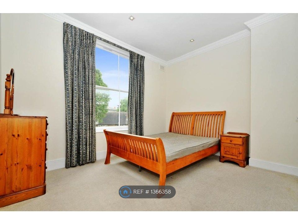 Property photo 3 of 6 Master Bedroom