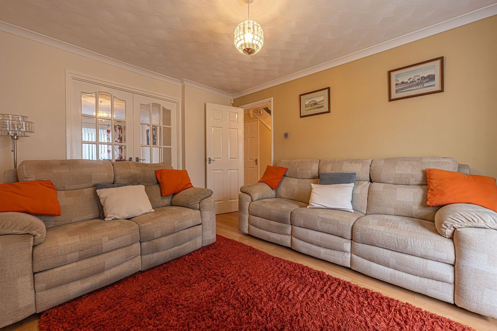 Property photo 3 of 26