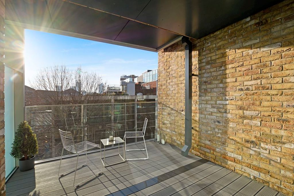 Property photo 2 of 7
