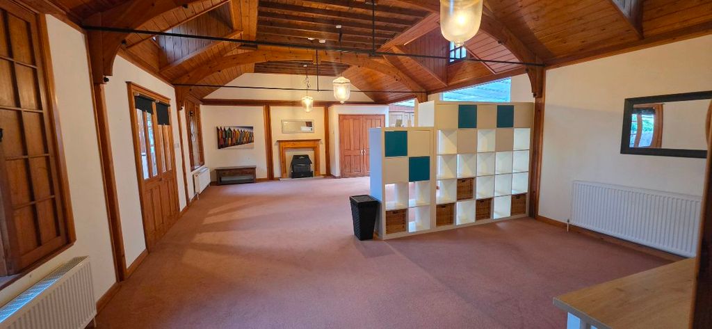 Property photo 1 of 28
