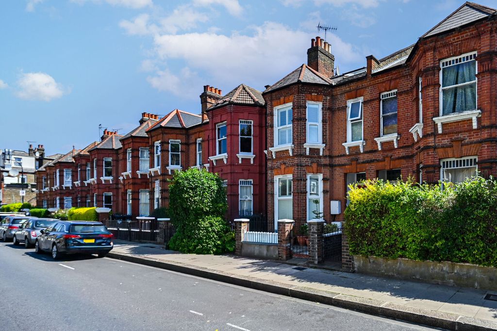 Property photo 1 of 30