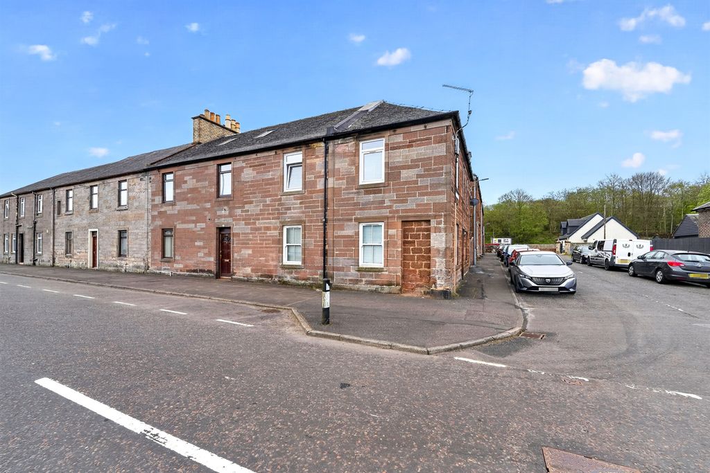 Property photo 2 of 11