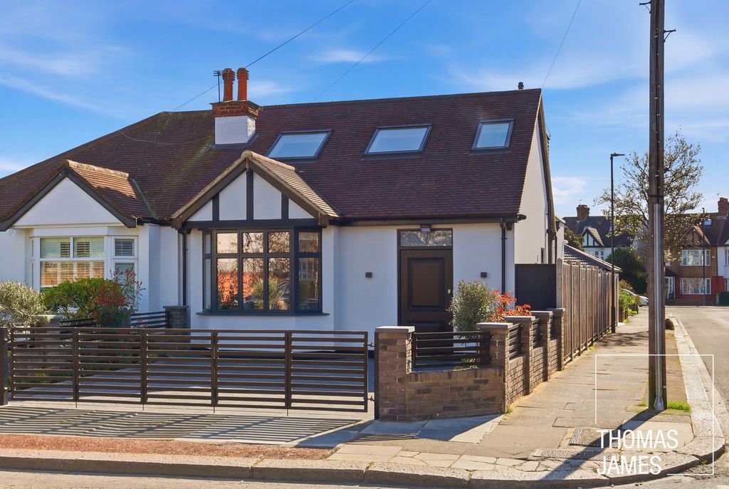 Property photo 2 of 30