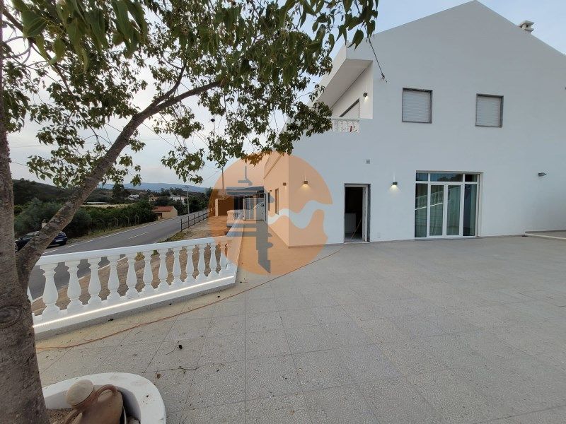 Property photo 1 of 26