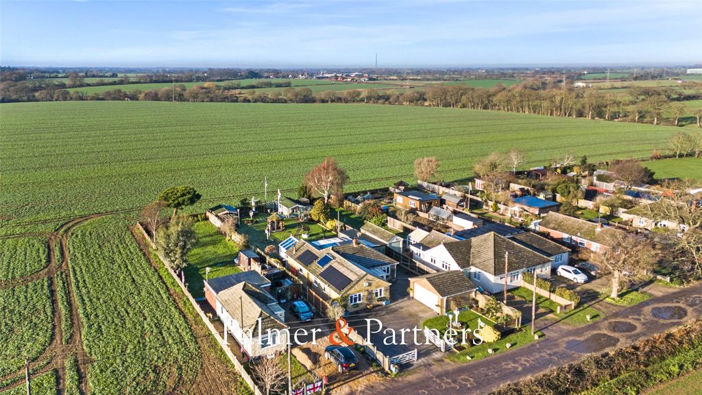 Property photo 1 of 22 Picture No. 05