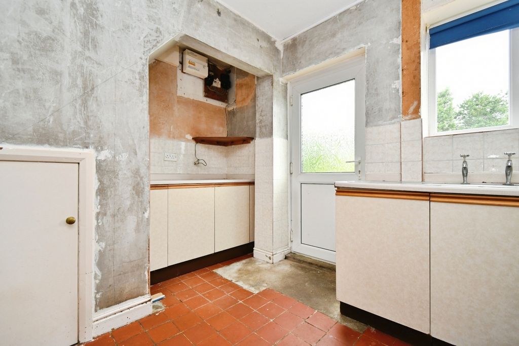 Property photo 3 of 12 Pbox-Img.Jpg