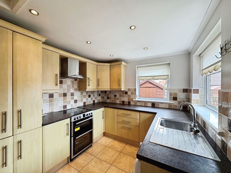 Property photo 2 of 16 Photo 13