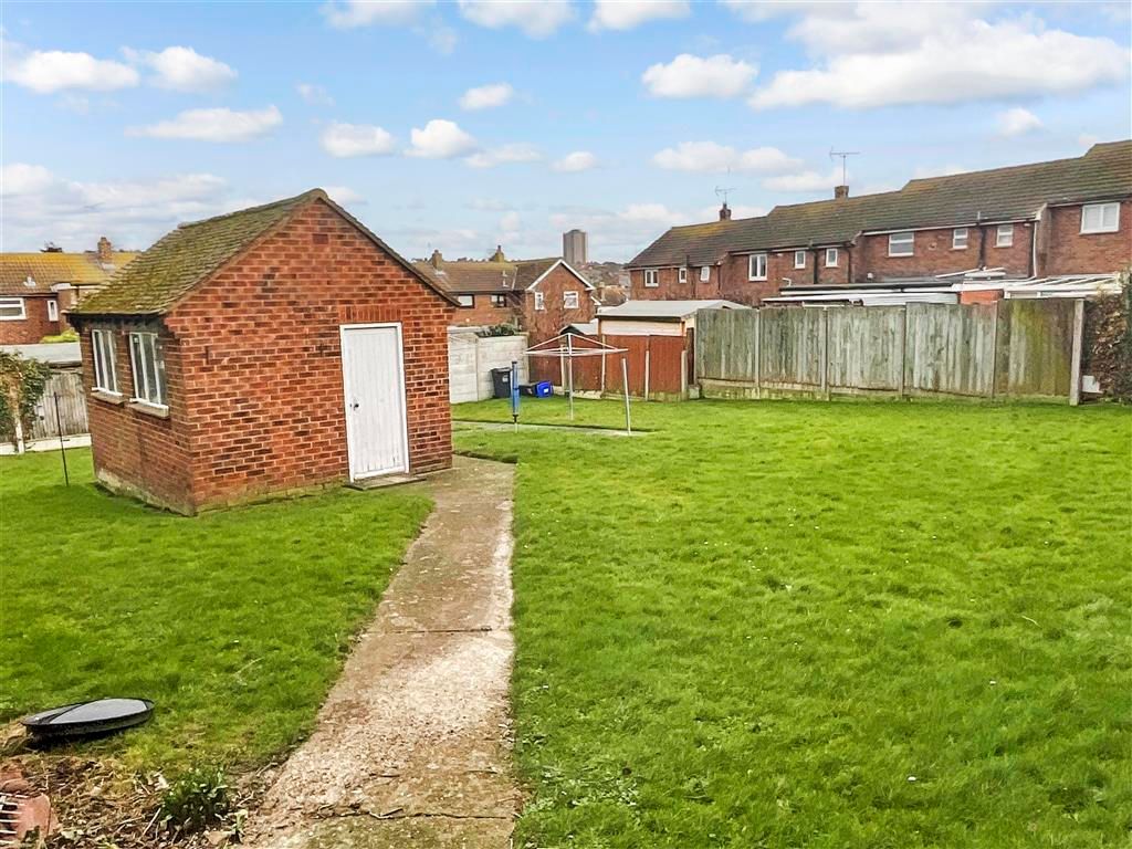 Property photo 1 of 4 Communal Gardens