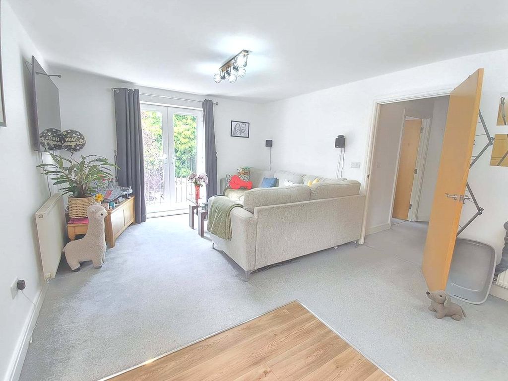 Property photo 3 of 14 Picture No. 06