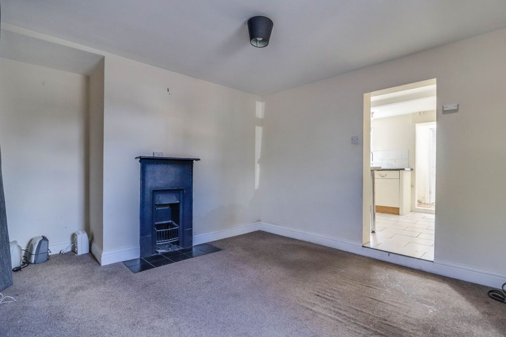 Property photo 2 of 12 Picture No. 02