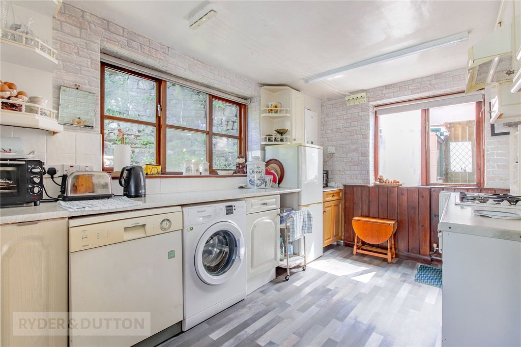 Property photo 3 of 20 Kichen