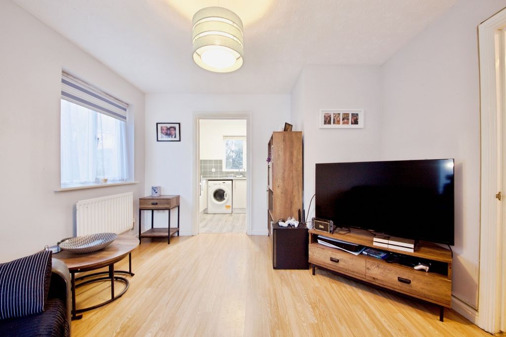 Property photo 3 of 12 Pbox-Img.Jpg